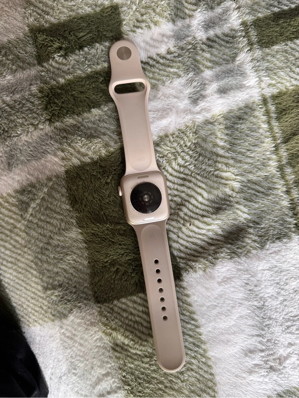 Apple Watch SE3 - Starlight with Starlight S/M Band (charging cord included)